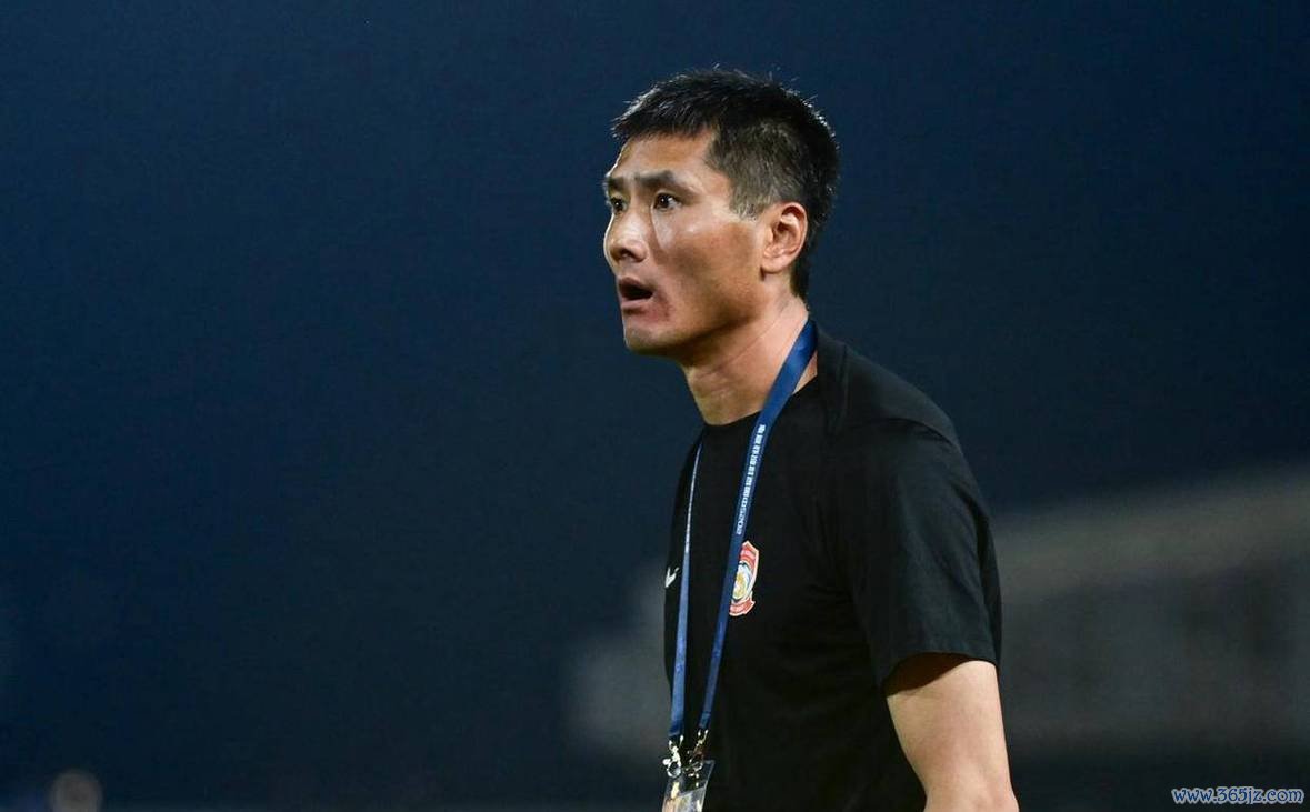 青岛西海岸主帅邵佳一：针对对手弱点，我们全力出击！
