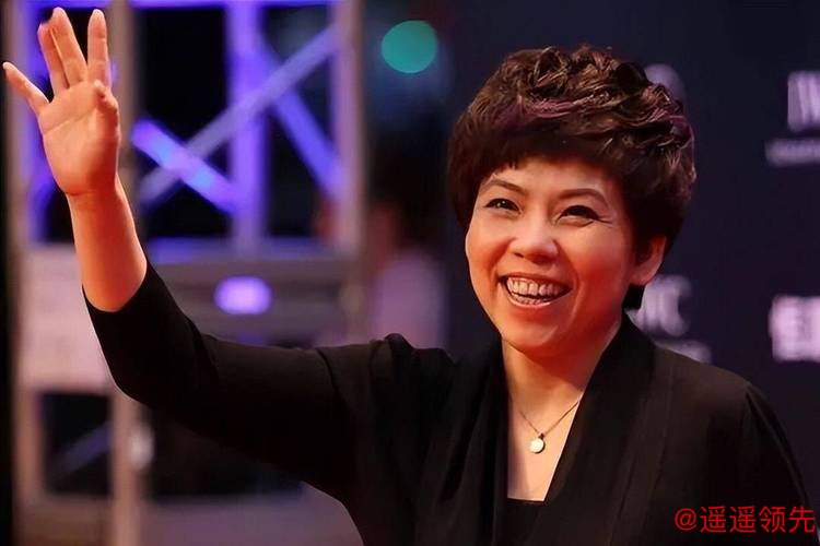 邓亚萍官媒认证破天花板！中国唯一入选百年荣誉榜女性，黑粉已经闭嘴